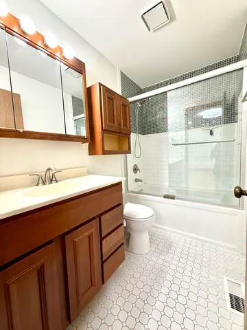 $3,500 | 2449 Carlton Drive, Woodridge, IL 60517