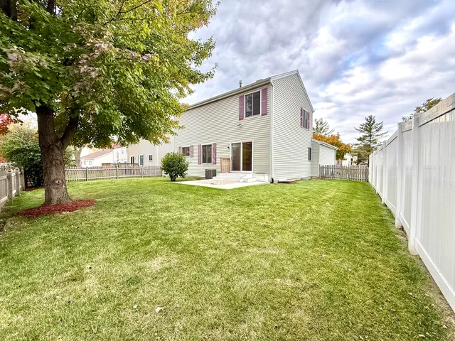 $3,500 | 2449 Carlton Drive, Woodridge, IL 60517