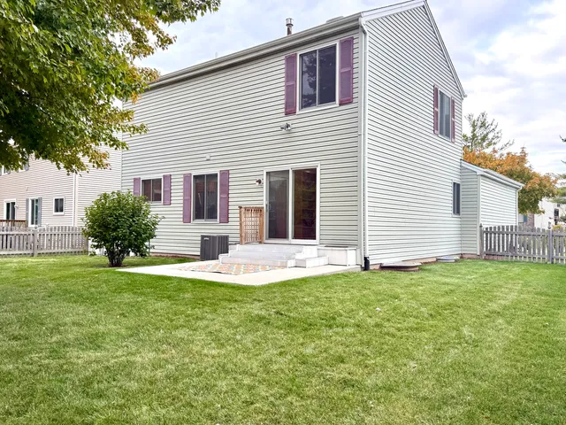 $3,500 | 2449 Carlton Drive, Woodridge, IL 60517