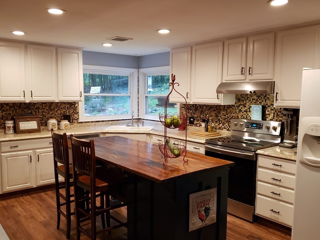 148 Barker Hill Road Townsend, MA 01469 - Photo 9 of 23
