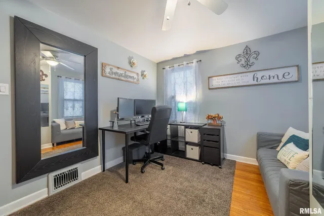 $220,000 | 730 Kenwood Avenue, Quincy, IL 62301