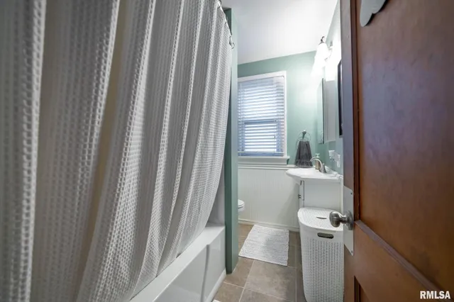 $220,000 | 730 Kenwood Avenue, Quincy, IL 62301