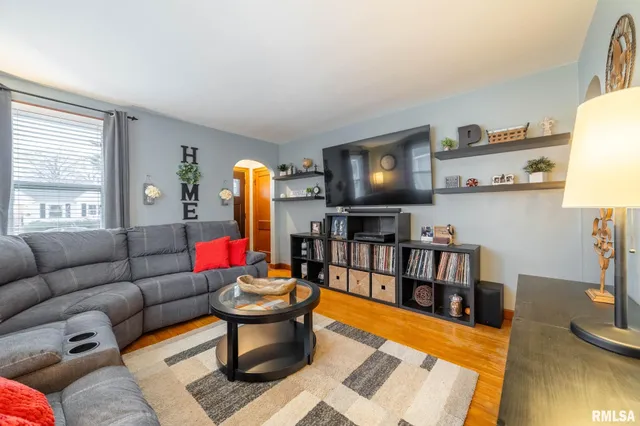 $220,000 | 730 Kenwood Avenue, Quincy, IL 62301