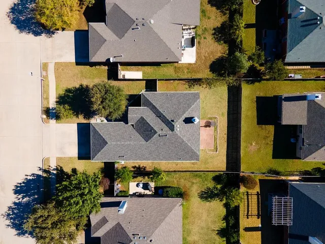 $339,500 | 2720 Hilcroft Avenue, Denton, TX 76210