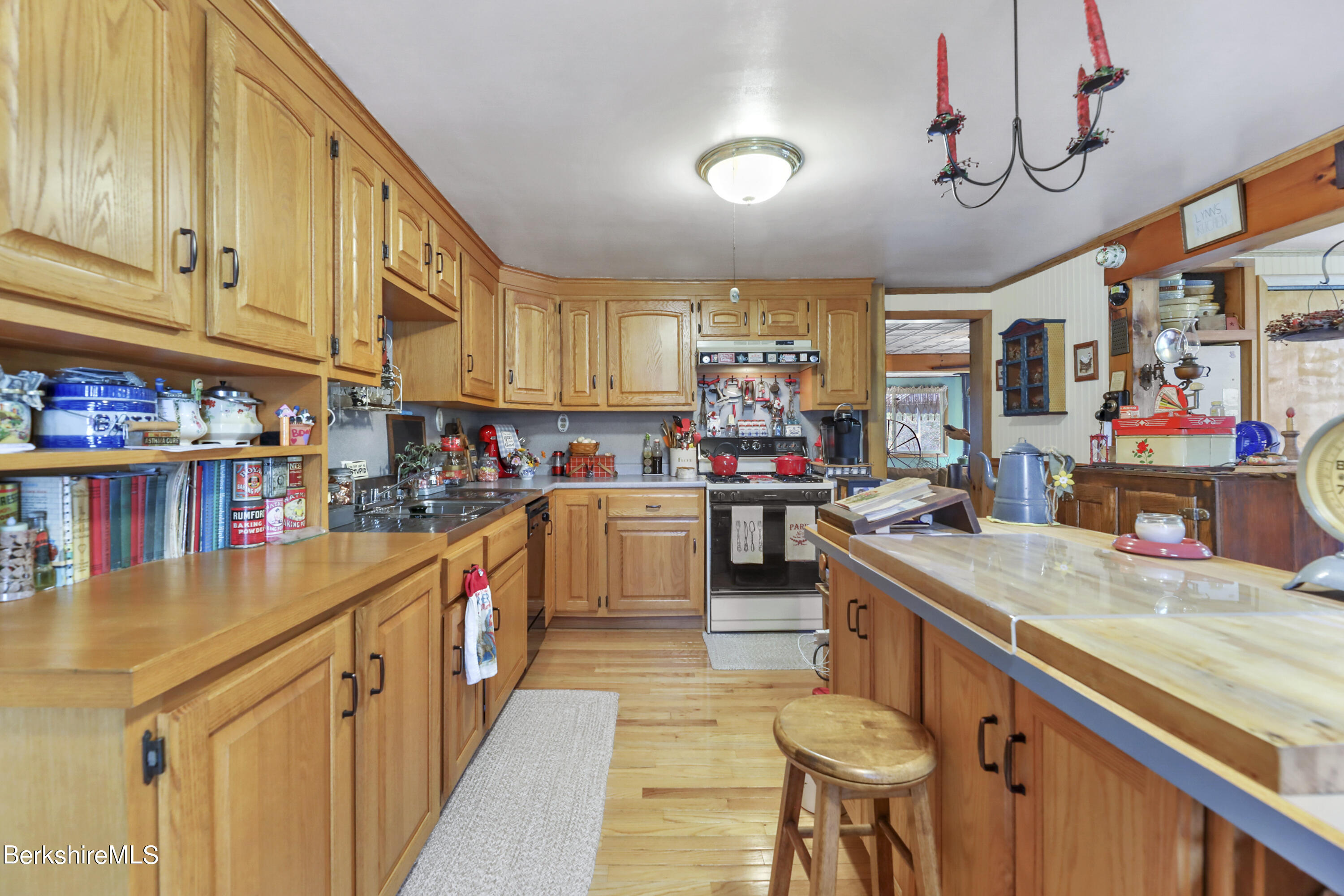1553 North Main Road Otis, MA 01253 - Photo 14 of 40 12-Kitchen