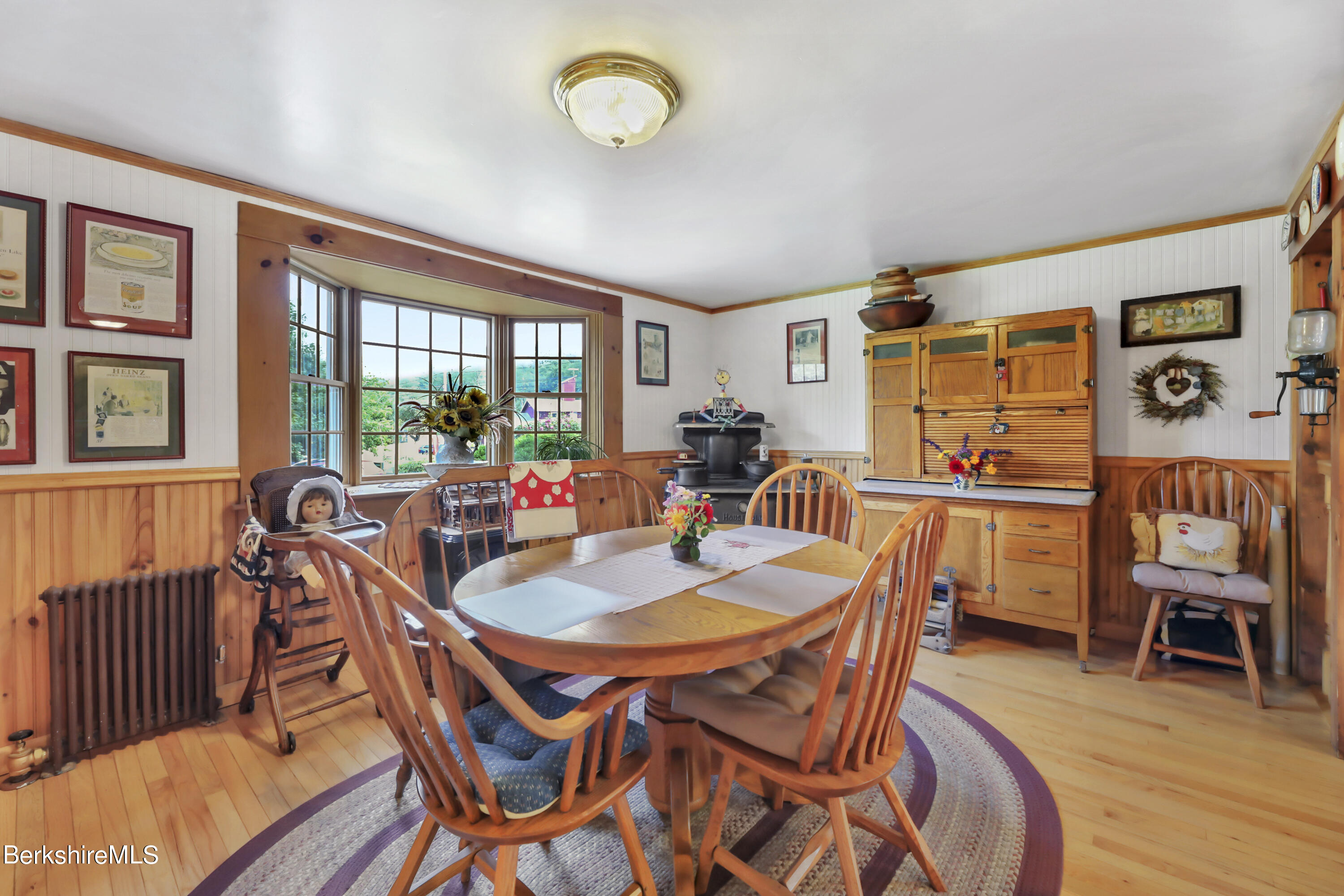 1553 North Main Road Otis, MA 01253 - Photo 18 of 40 16-Dining Room