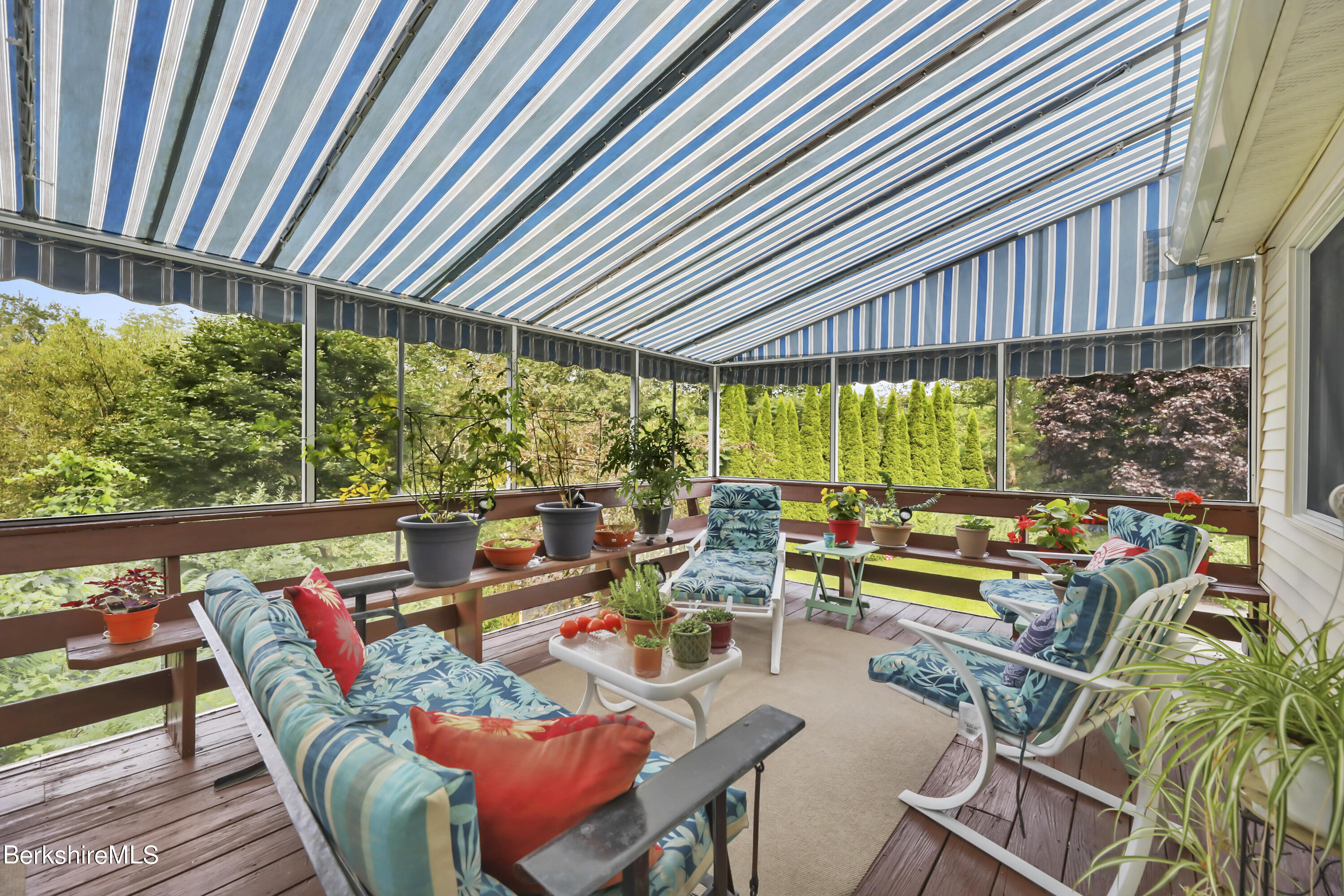 1553 North Main Road Otis, MA 01253 - Photo 30 of 40 29-Screened Porch