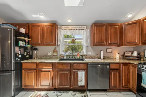 $399,000 | 26735 Highway 173, Antioch, IL 60002