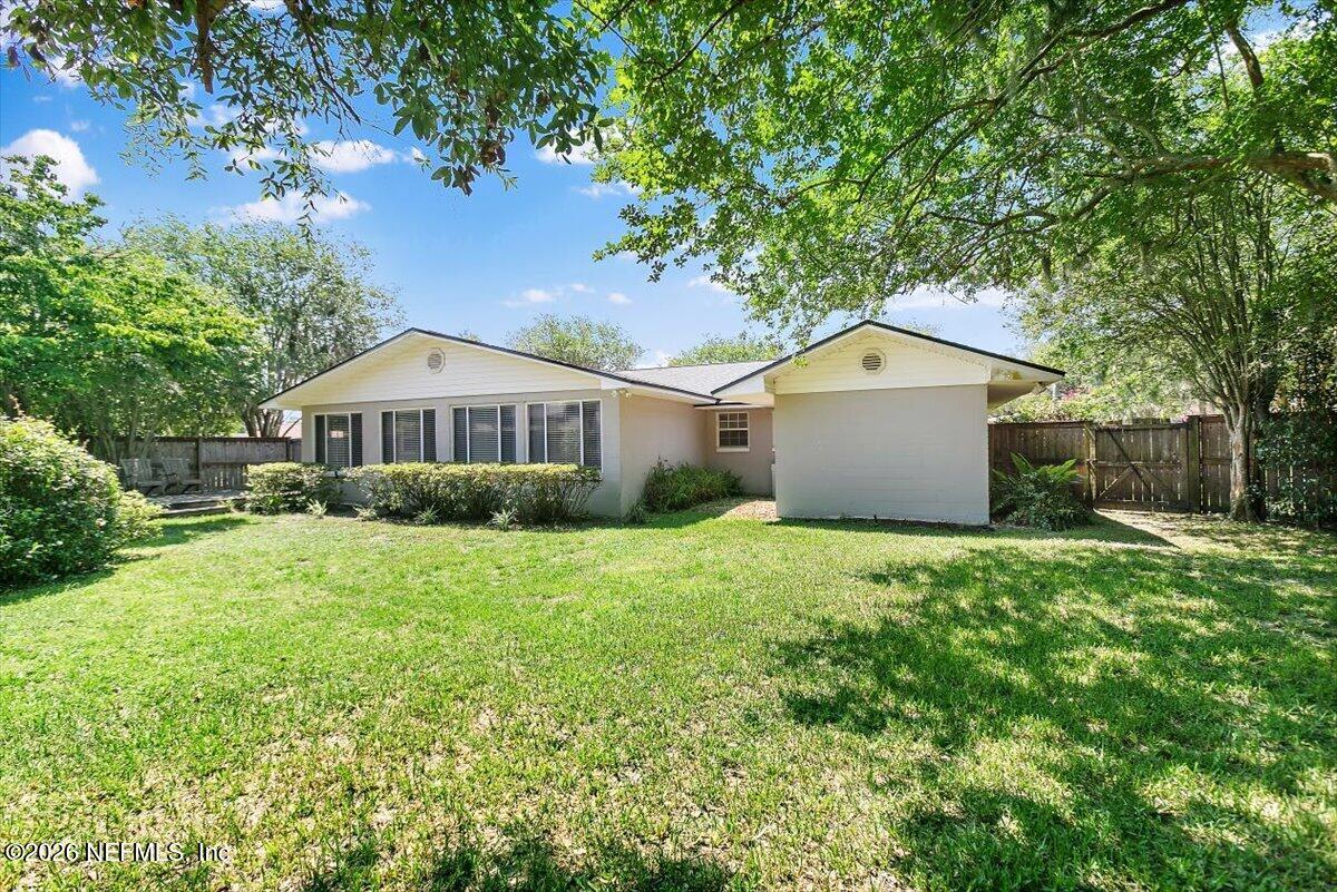 560 Mandalay Road Jacksonville, FL 32216 - Photo 21 of 27 20-Exterior Back