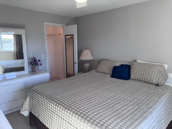 $1,800 | 300 Northeast 26th Avenue, Unit 4030, Boynton Beach, FL 33435