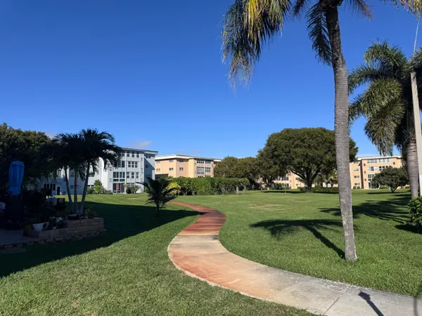 $1,800 | 300 Northeast 26th Avenue, Unit 4030, Boynton Beach, FL 33435