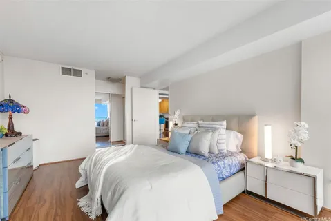 $885,000 | 1288 Kapiolani Boulevard, Unit I3005, Honolulu, HI 96814