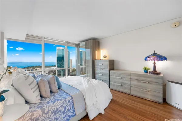 $885,000 | 1288 Kapiolani Boulevard, Unit I3005, Honolulu, HI 96814