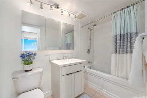 $885,000 | 1288 Kapiolani Boulevard, Unit I3005, Honolulu, HI 96814