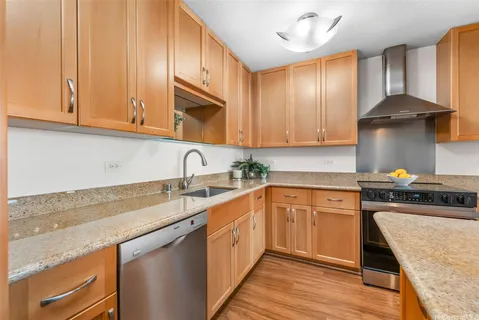 $885,000 | 1288 Kapiolani Boulevard, Unit I3005, Honolulu, HI 96814
