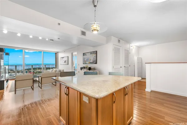 $885,000 | 1288 Kapiolani Boulevard, Unit I3005, Honolulu, HI 96814