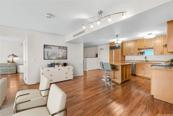 $885,000 | 1288 Kapiolani Boulevard, Unit I3005, Honolulu, HI 96814