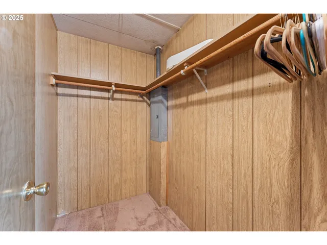 $69,999 | 2681 Southeast River Road, Unit 8, Hillsboro, OR 97123