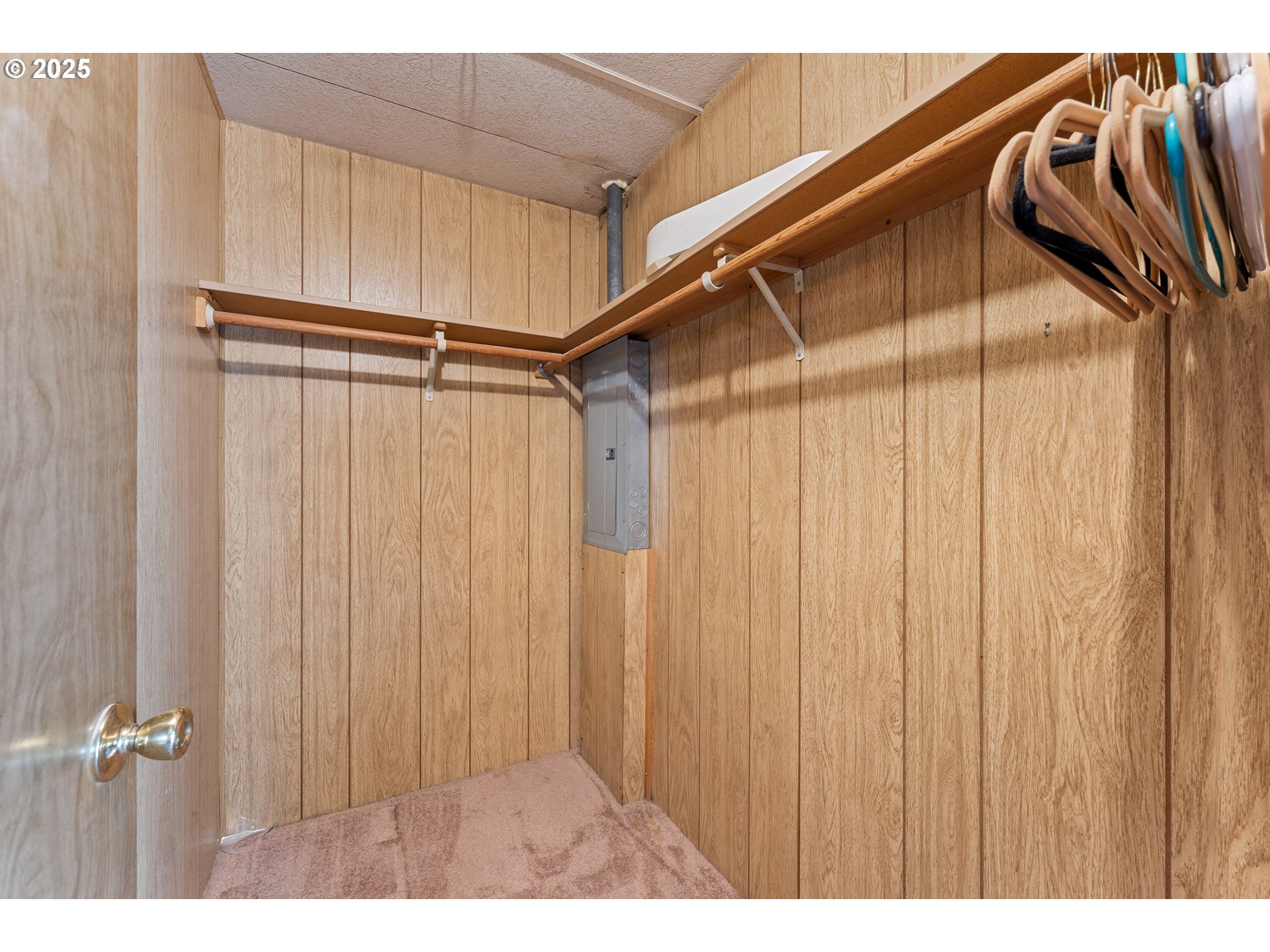 2681 Southeast River Road, Unit 8 Hillsboro, OR 97123 - Photo 18 of 29