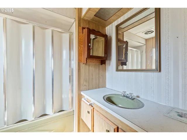 $69,999 | 2681 Southeast River Road, Unit 8, Hillsboro, OR 97123