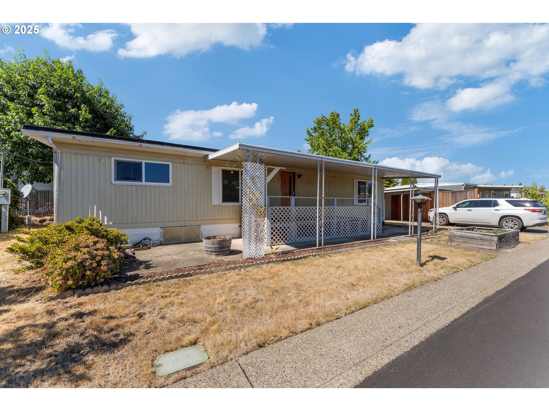 2681 Southeast River Road, Unit 8 Hillsboro, OR 97123 - Photo 27 of 29