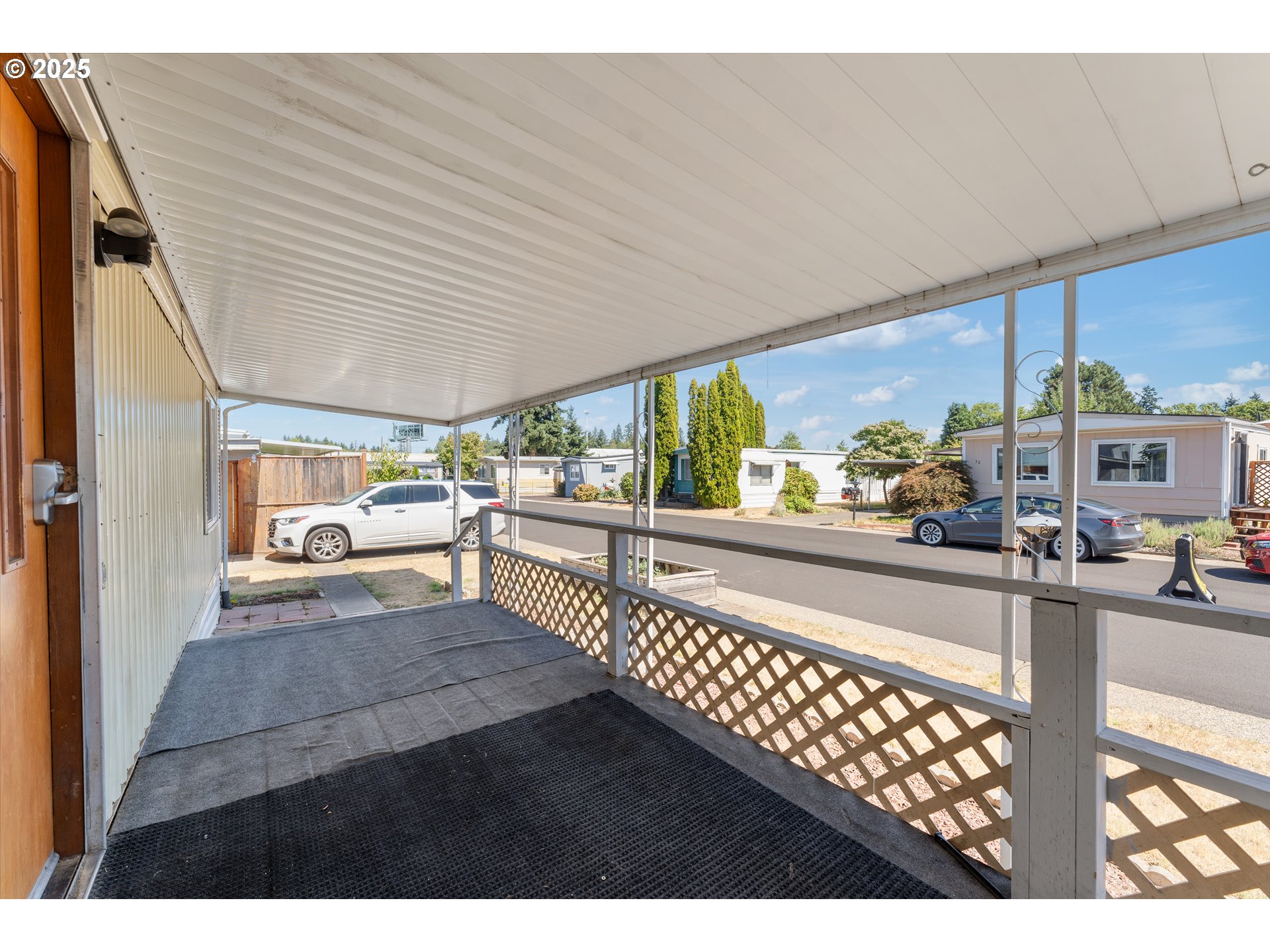 2681 Southeast River Road, Unit 8 Hillsboro, OR 97123 - Photo 5 of 29