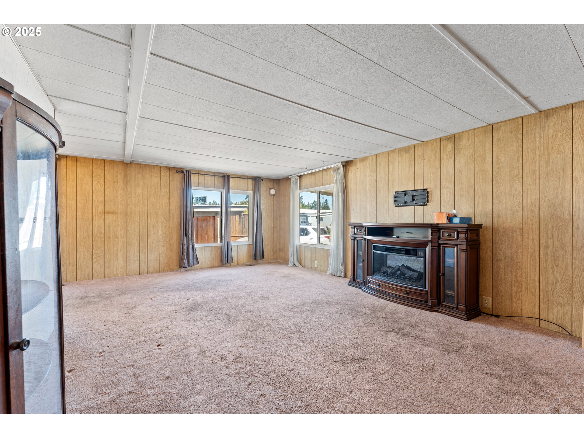 2681 Southeast River Road, Unit 8 Hillsboro, OR 97123 - Photo 8 of 29