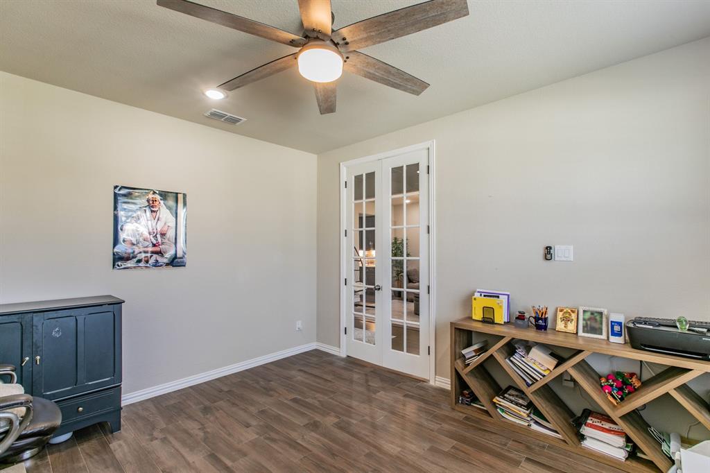 2521 Maidenhair Road Frisco, TX 75033 - Photo 16 of 39