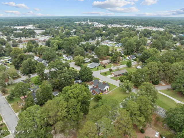 $520,000 | 800 South Howard Circle, Tarboro, NC 27886