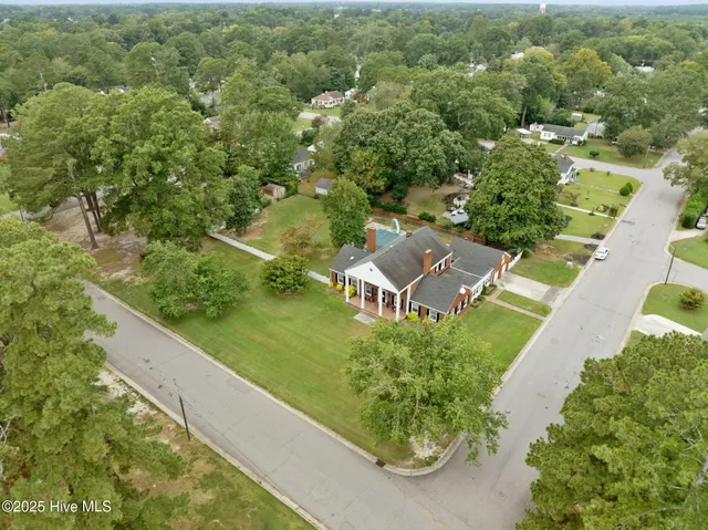 $520,000 | 800 South Howard Circle, Tarboro, NC 27886