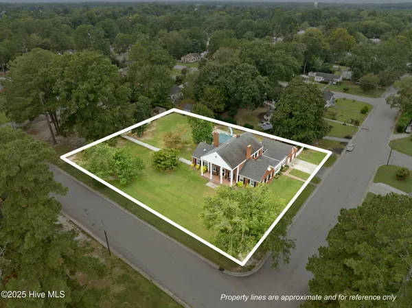 $475,000 | 800 South Howard Circle, Tarboro, NC 27886