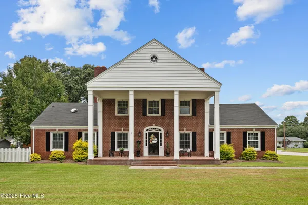 $475,000 | 800 South Howard Circle, Tarboro, NC 27886