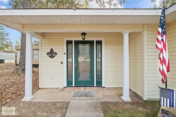 a view of a entryway door of the house