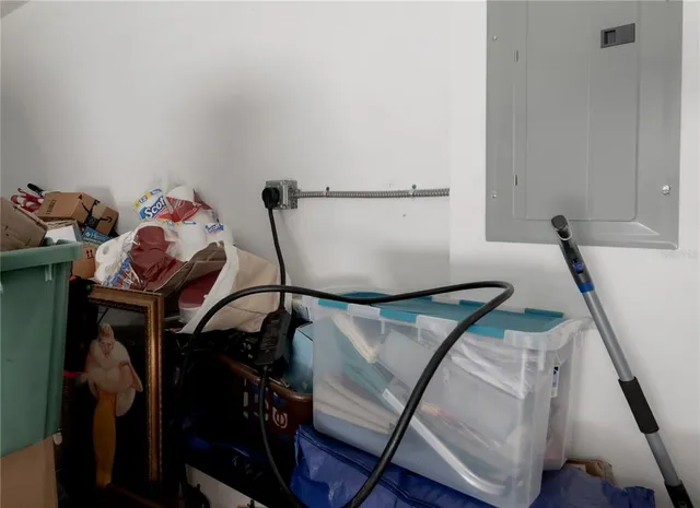 $3,100 | 310 Hibiscus Street, Unit A, Tarpon Springs, FL 34689