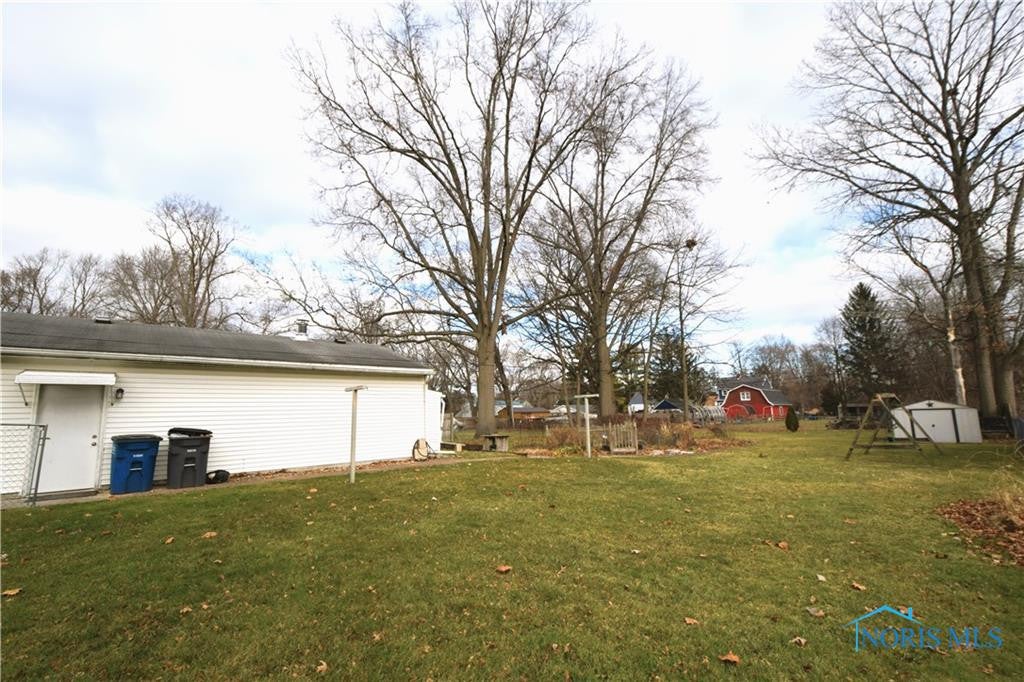 818 Eton Road Toledo, OH 43615 - Photo 10 of 34 Gallery Image 10