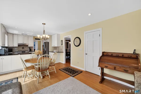 $799,000 | 20 Kitcher Court, Trumbull, CT 06611