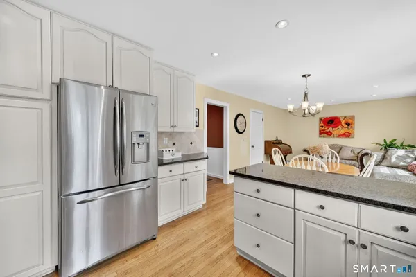 $799,000 | 20 Kitcher Court, Trumbull, CT 06611