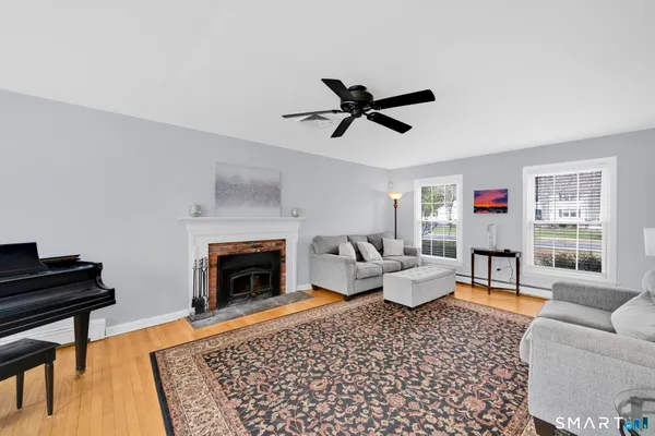 $799,000 | 20 Kitcher Court, Trumbull, CT 06611