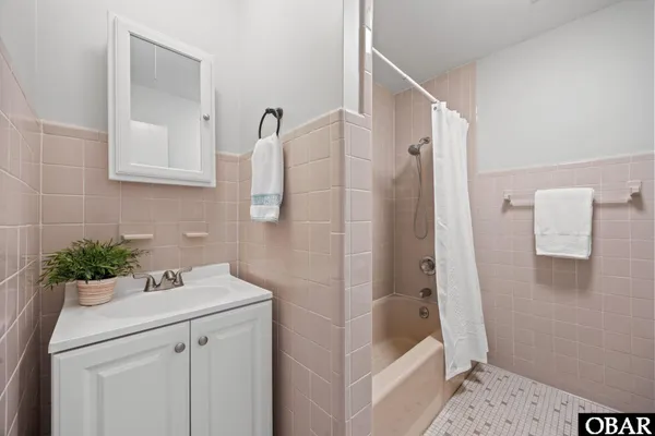 $399,900 | 3366 Caratoke Highway, Currituck, NC 27929