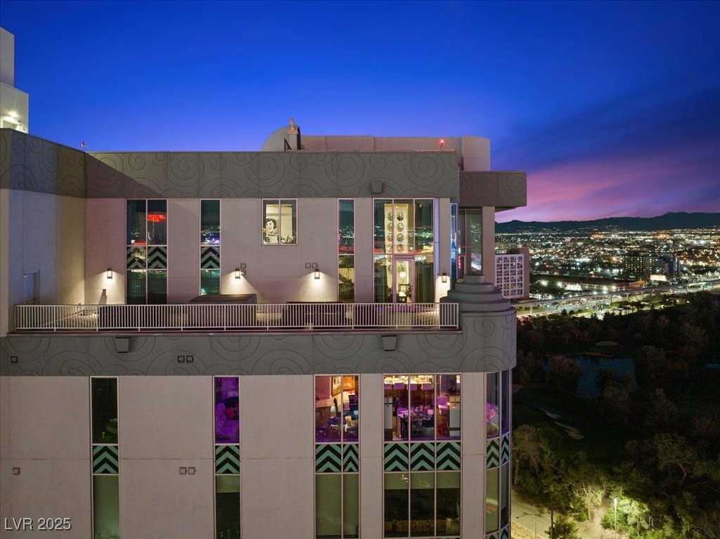 360 East Desert Inn Road, Unit 1903 Las Vegas, NV 89109 - Photo 3 of 52 Gallery Image 3