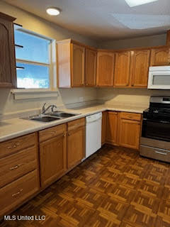 322 Main Street Biloxi, MS 39530 - Photo 5 of 15 kitchen