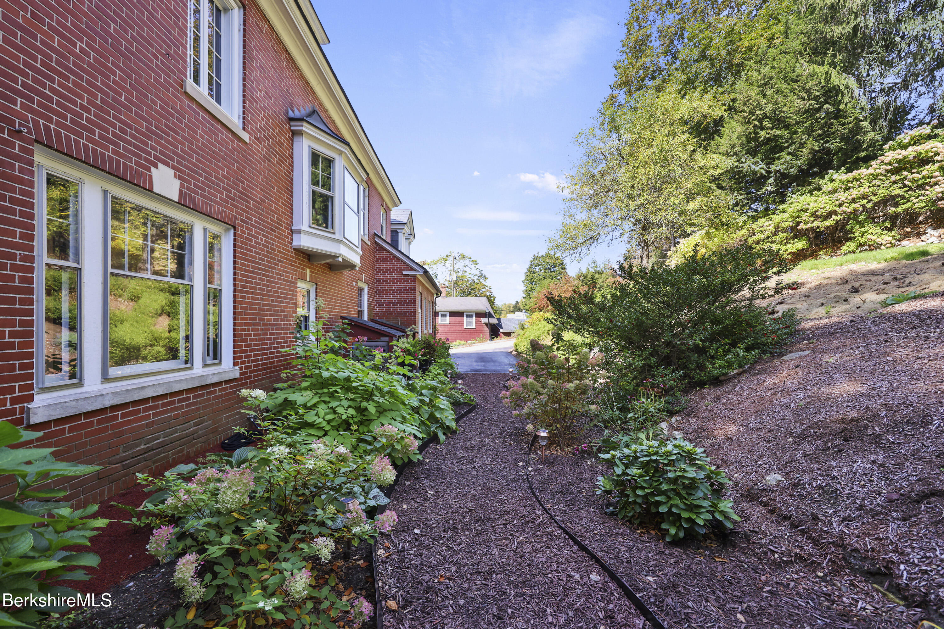 5 Crofut Street Pittsfield, MA 01201 - Photo 55 of 61 405 Back Yard