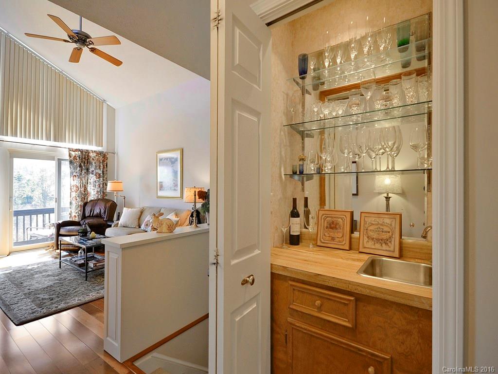 137 Country Ridge Road, Unit 11 Hendersonville, NC 28739 - Photo 13 of 24