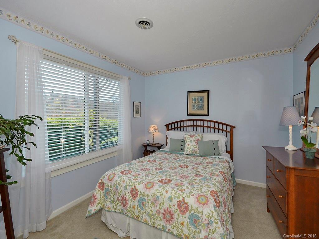 137 Country Ridge Road, Unit 11 Hendersonville, NC 28739 - Photo 17 of 24