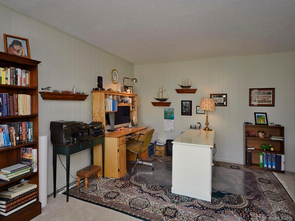 137 Country Ridge Road, Unit 11 Hendersonville, NC 28739 - Photo 20 of 24