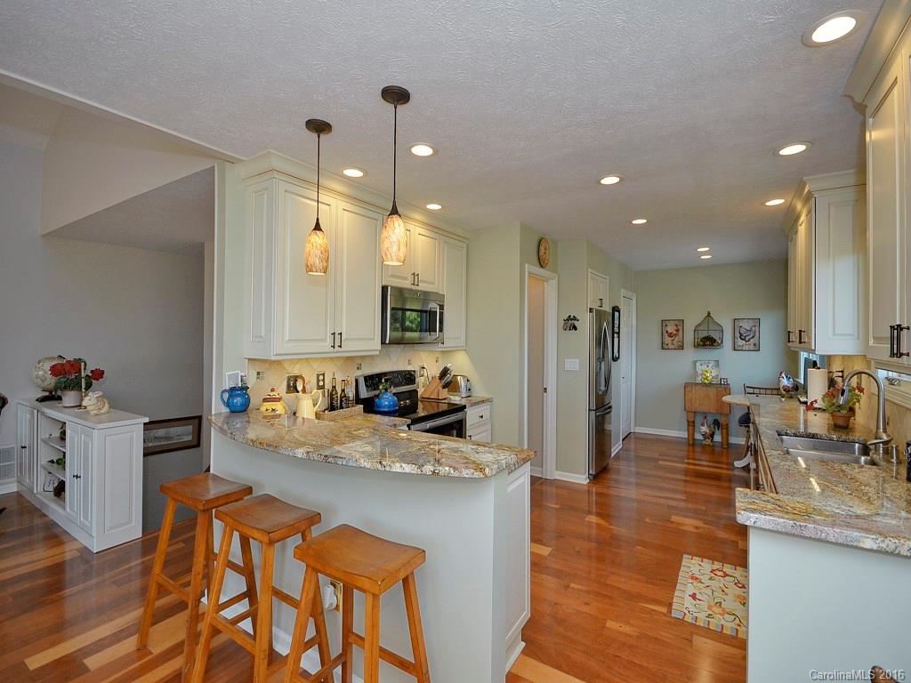 137 Country Ridge Road, Unit 11 Hendersonville, NC 28739 - Photo 10 of 24