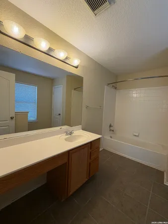 $2,000 | 14803 Academy Oak, San Antonio, TX 78247