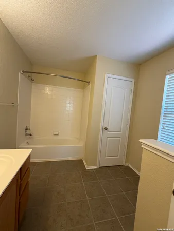 $2,000 | 14803 Academy Oak, San Antonio, TX 78247