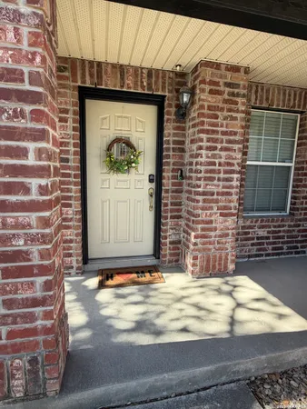 $2,000 | 14803 Academy Oak, San Antonio, TX 78247