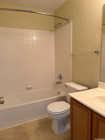 $2,000 | 14803 Academy Oak, San Antonio, TX 78247